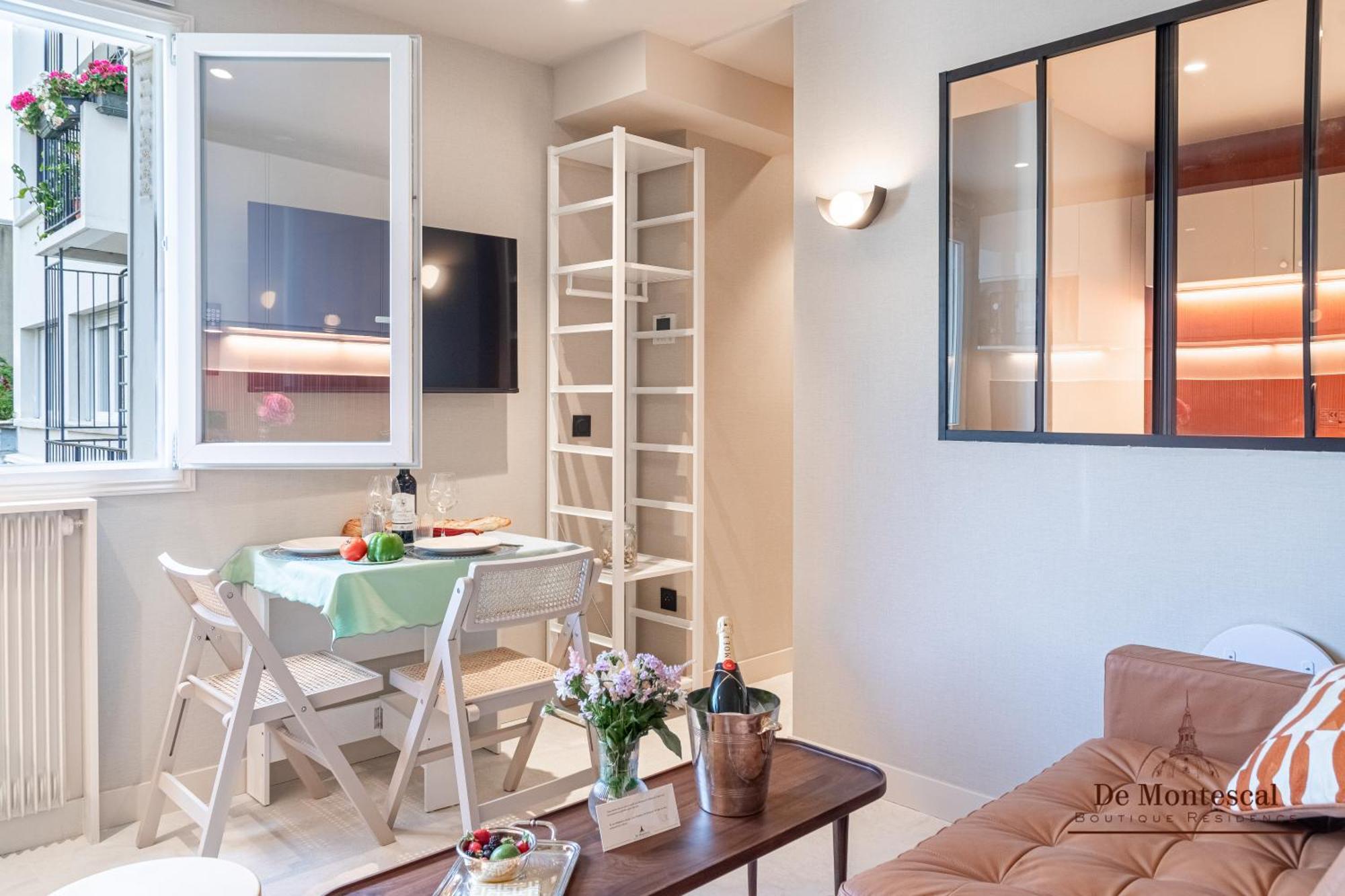 De Montescal Montparnasse Ac Appartment In A Prime Location 22 -36M2 París Exterior foto