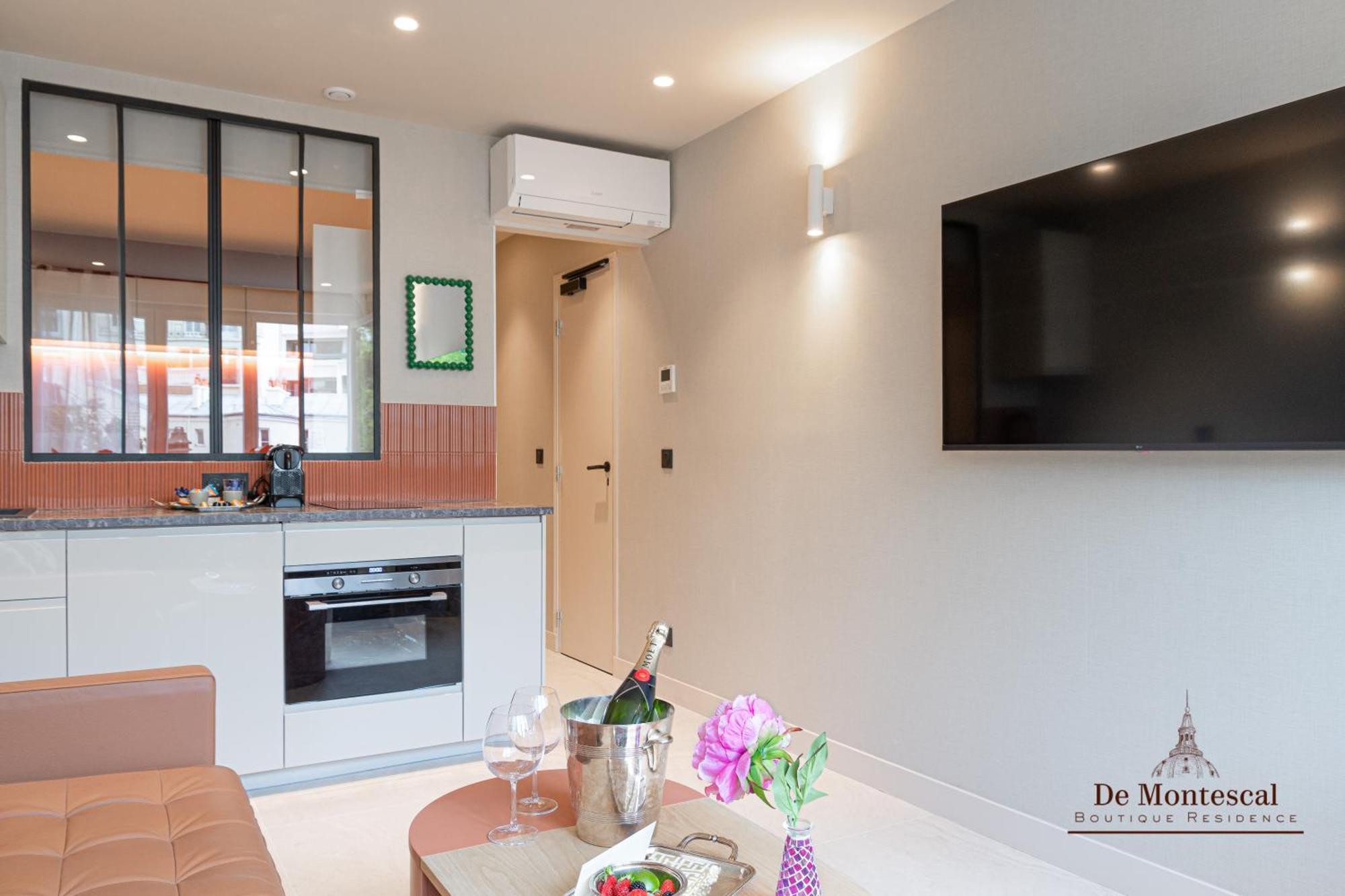 De Montescal Montparnasse Ac Appartment In A Prime Location 22 -36M2 París Exterior foto