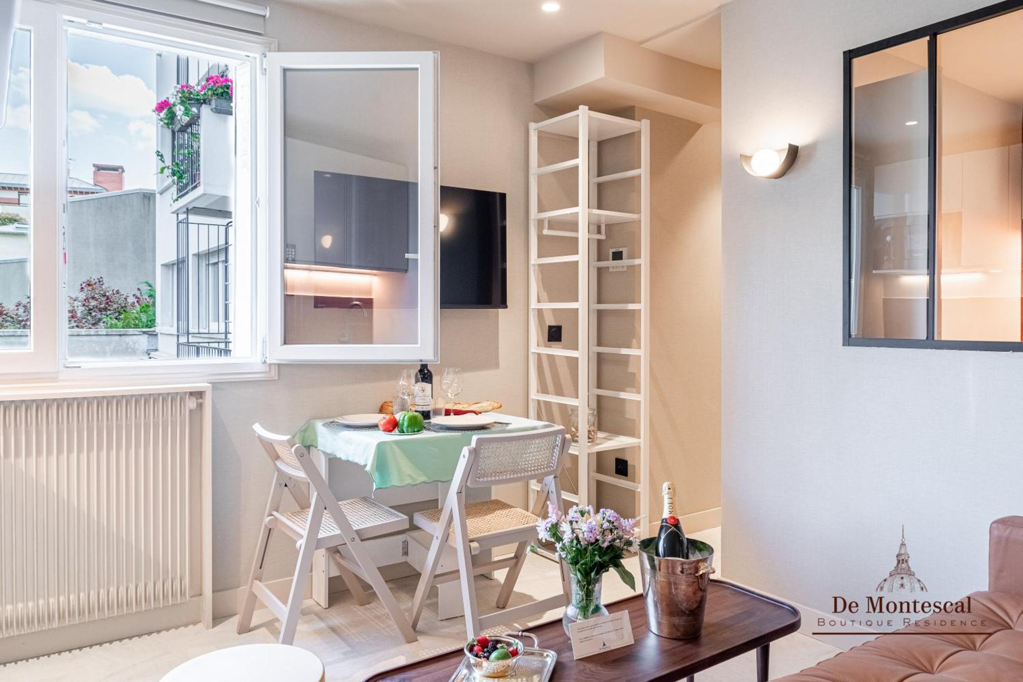 De Montescal Montparnasse Ac Appartment In A Prime Location 22 -36M2 París Exterior foto