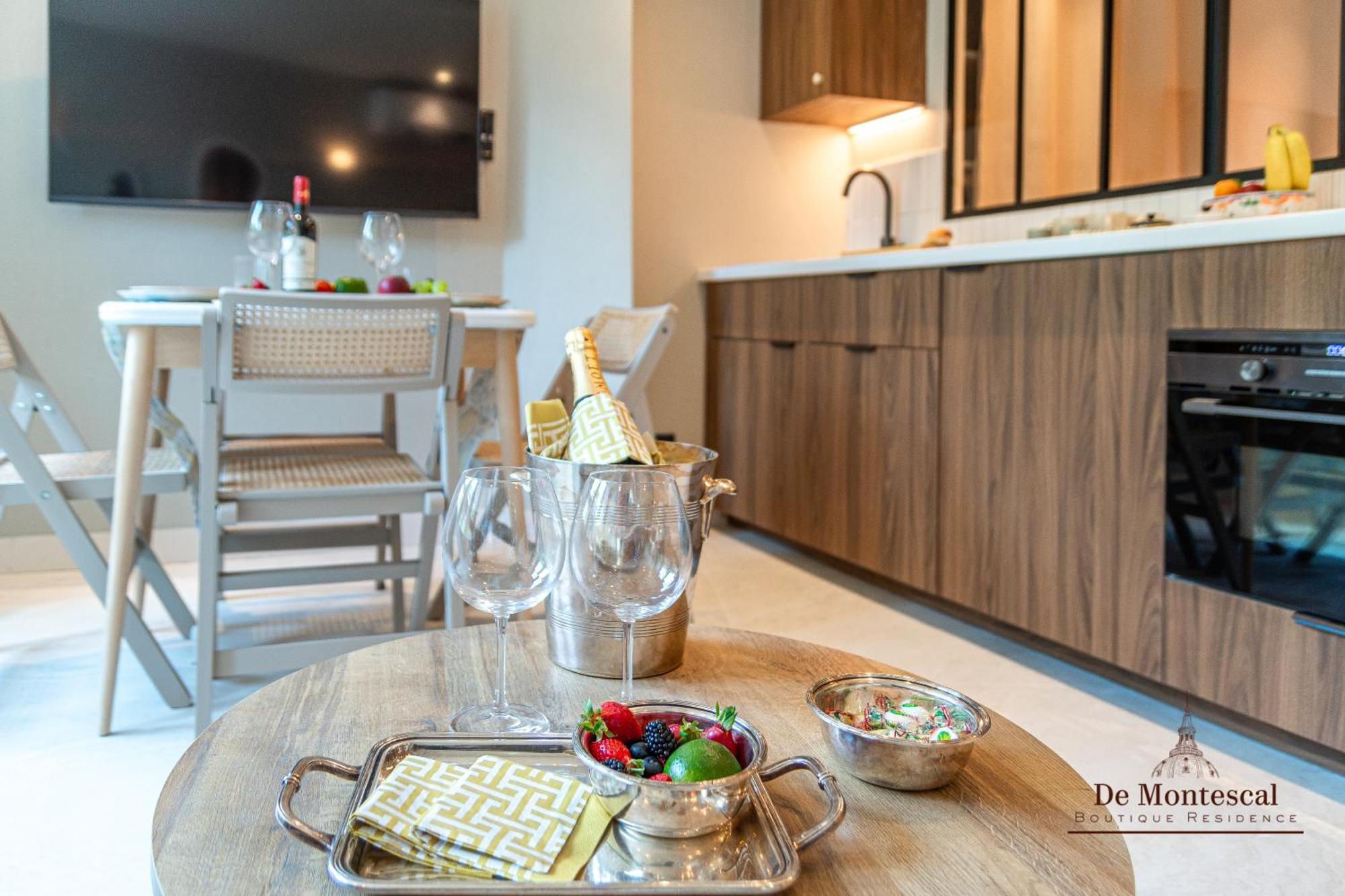 De Montescal Montparnasse Ac Appartment In A Prime Location 22 -36M2 París Exterior foto
